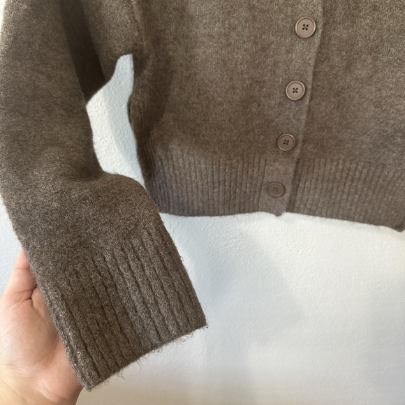 Zara Brown Soft Cropped Cardigan Sweater Womens Size Small Classic Old Money - Picture 4 of 7